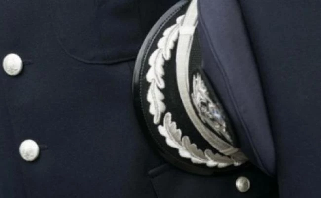 Ενστολοι συμμετείχαν σε κύκλωμα εμπορίας όπλων – Αύριο η δίκη